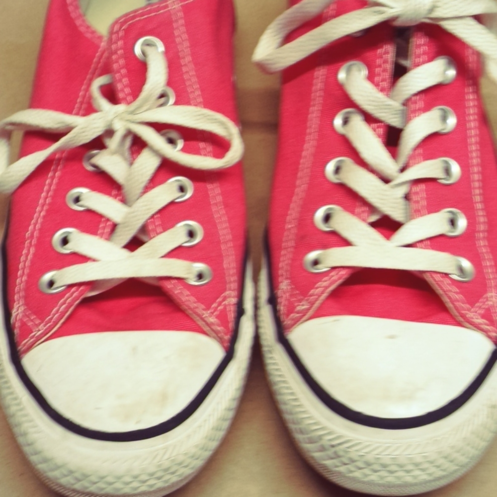 Converse allstars size 7.